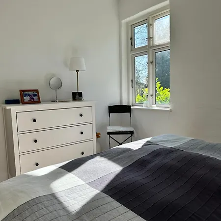 Havehuset Er En Oase I Skoven - Fa Hele Huset For Jer Selv! Chalé *