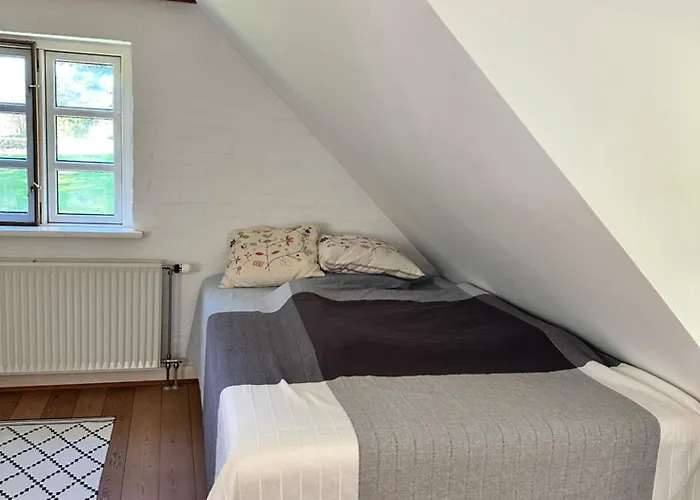 Chalet Havehuset Er En Oase I Skoven - Fa Hele Huset For Jer Selv! Stenstrup